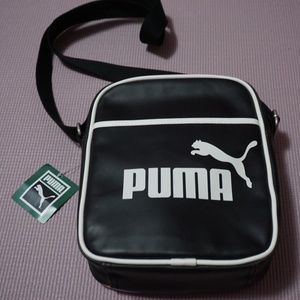 PUMA Unisex Heritage Portable Crossbody Bag